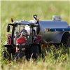 Модель Britains Трактор Massey Ferguson 6718 S 1:32 (43235)